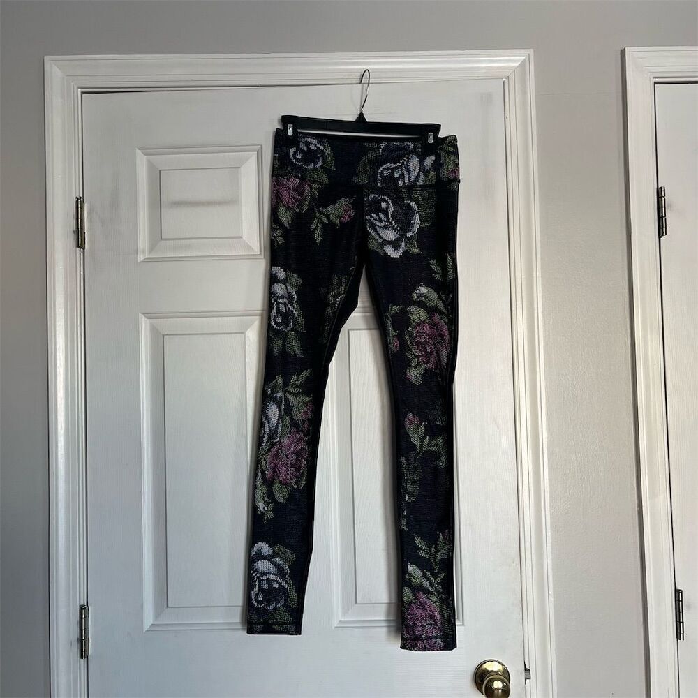 Lululemon Women's M Floral Print Wunder Under Leggings Yoga Running
